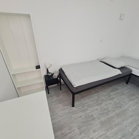 Budget Apartment Lelo Center1 Osijek Exterior foto