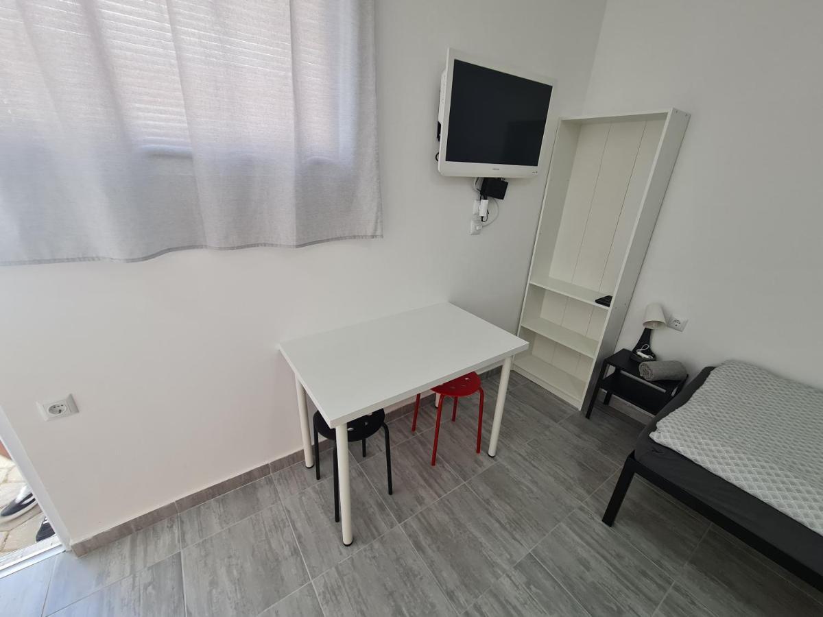 Budget Apartment Lelo Center1 Osijek Exterior foto